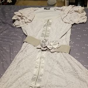 LAST CHANCE! Adorable lace dress